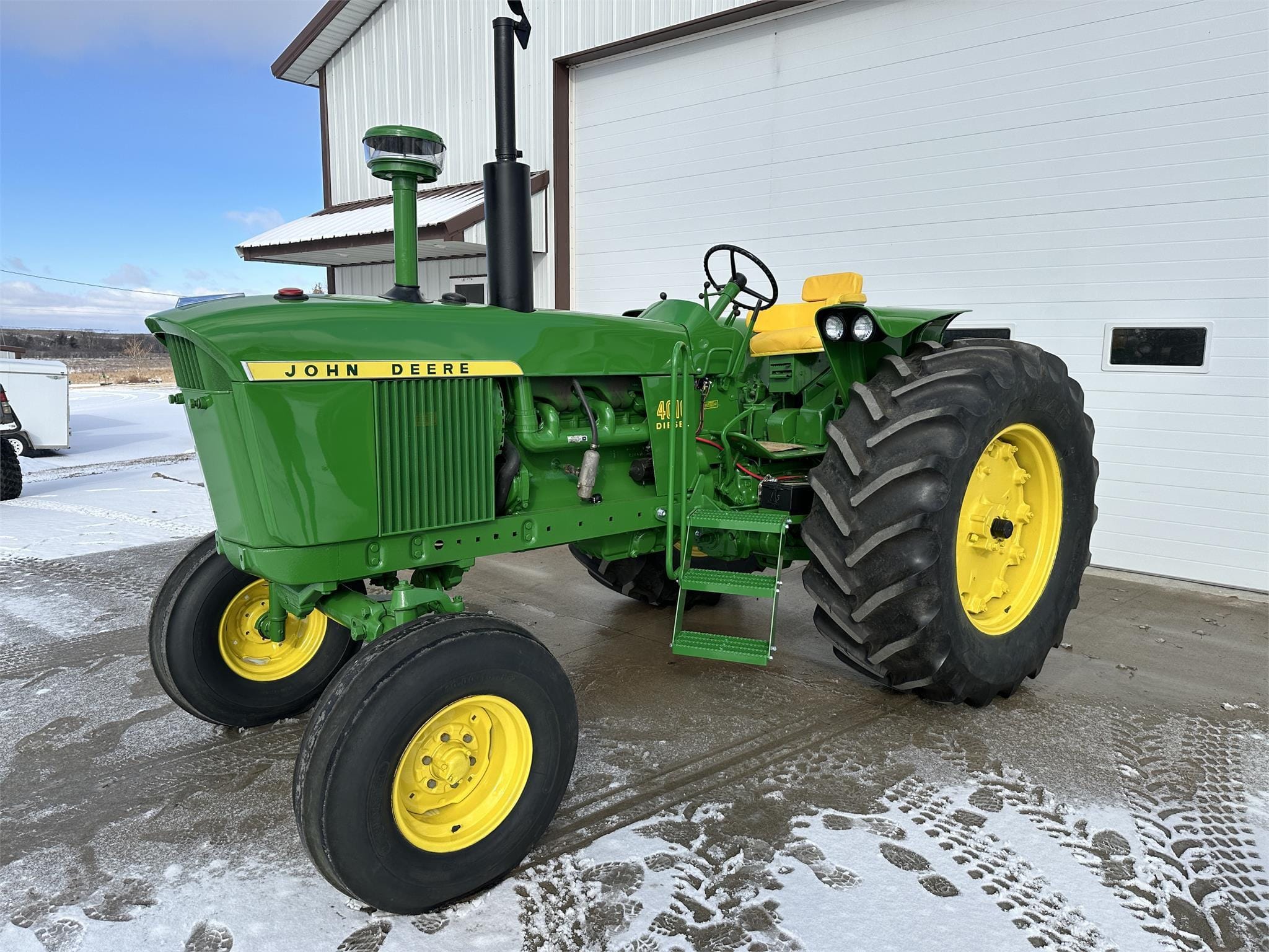 Main image John Deere 4010