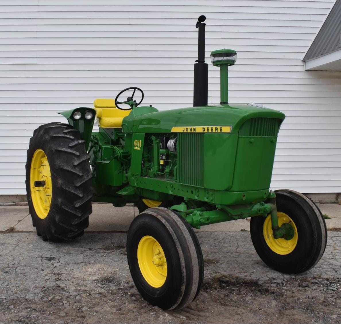 Main image John Deere 4010