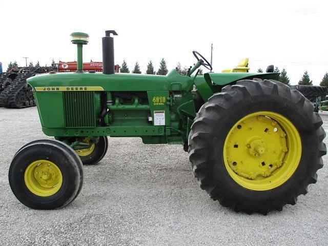 Image of John Deere 4010 equipment image 2