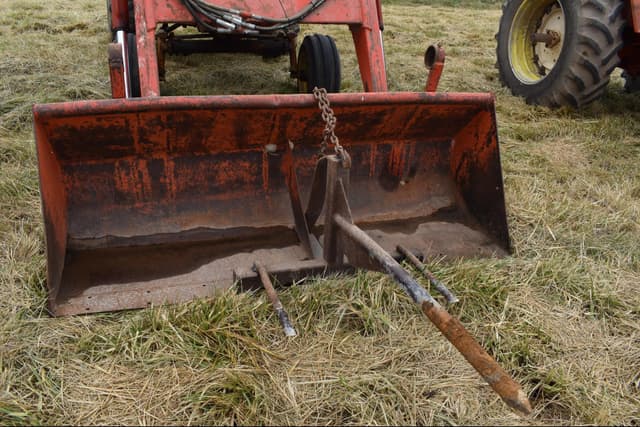 Image of John Deere 4010 equipment image 4