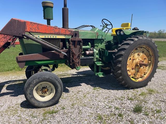 Image of John Deere 4010 equipment image 1