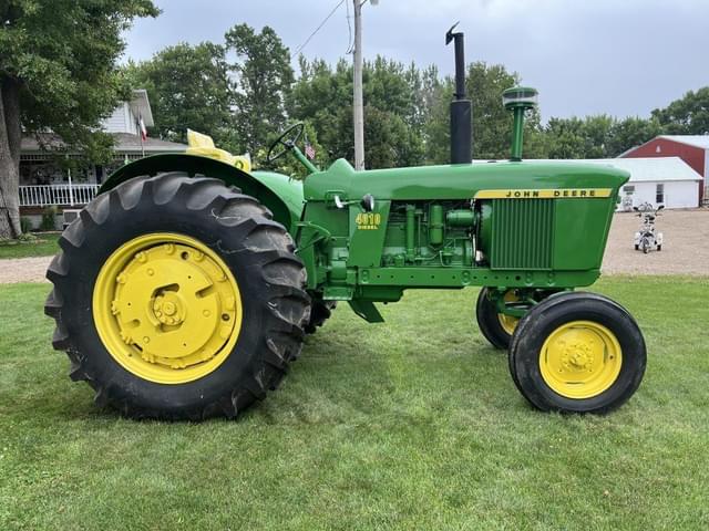 Image of John Deere 4010 equipment image 4