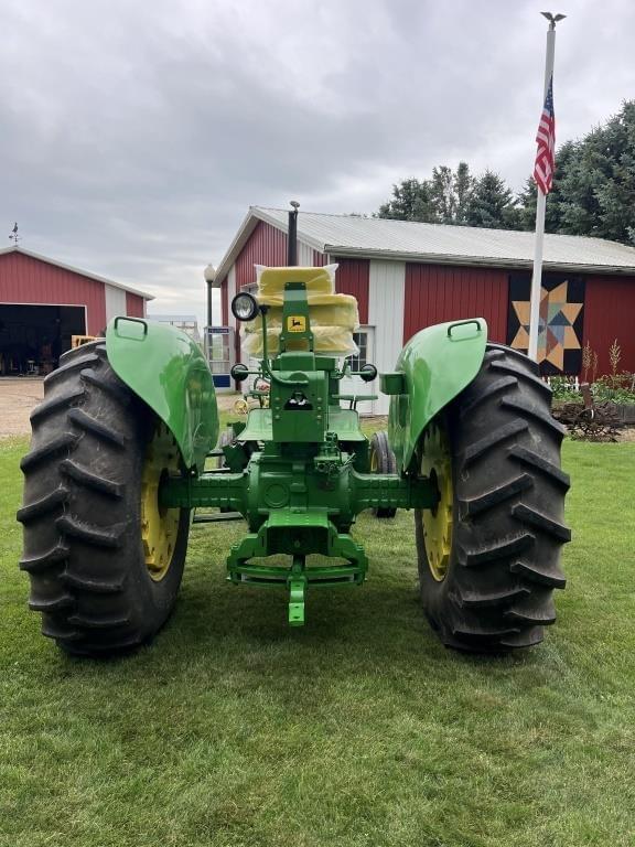 Image of John Deere 4010 equipment image 3