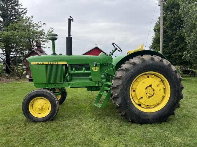 Image of John Deere 4010 equipment image 1