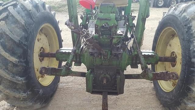 Image of John Deere 4010 equipment image 4