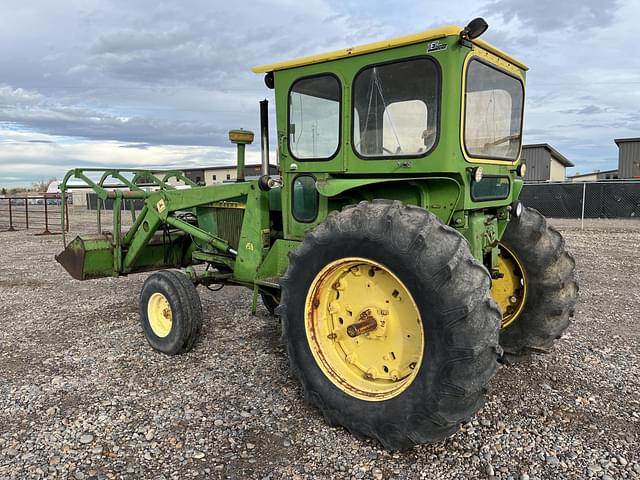 Image of John Deere 4010 equipment image 2