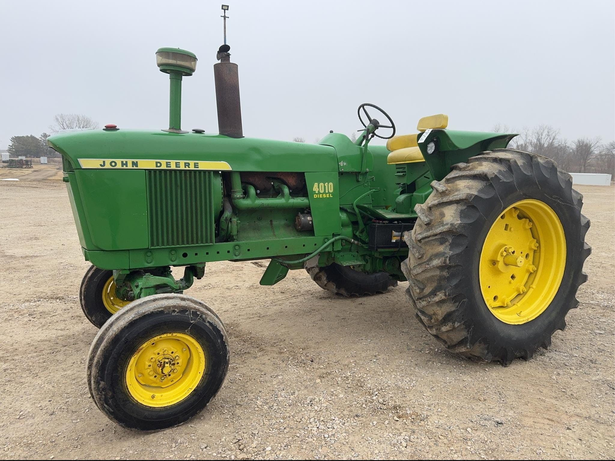 1963 John Deere 4010D Equipment Image0
