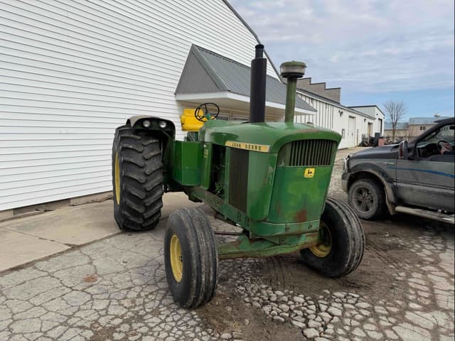 Image of John Deere 5010 equipment image 3
