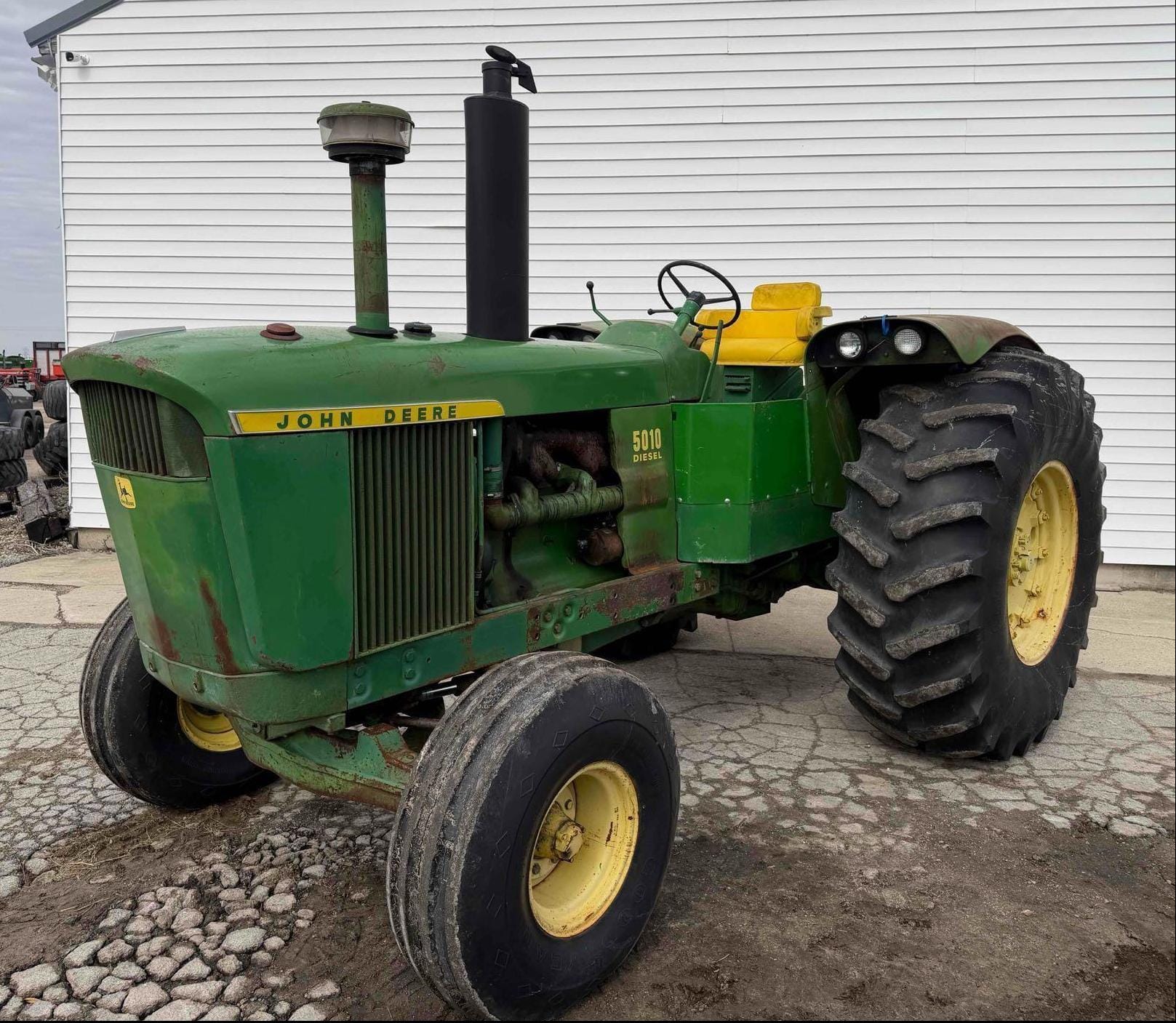 1963 John Deere 5010 Equipment Image0
