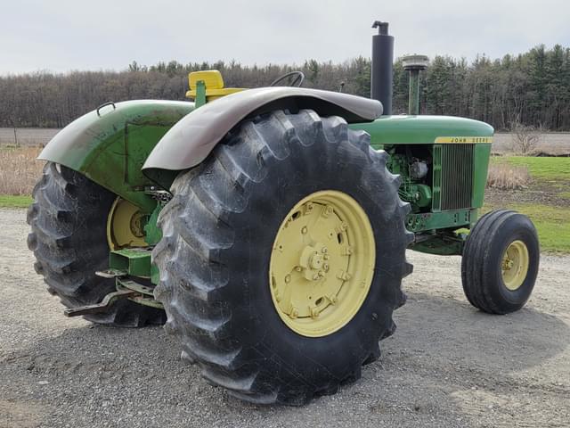 Image of John Deere 5010 equipment image 4