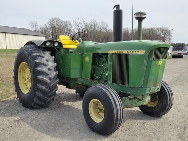 Image of John Deere 5010 equipment image 2