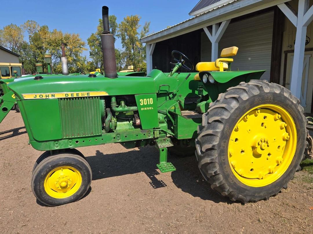 Image of John Deere 3010 Primary image