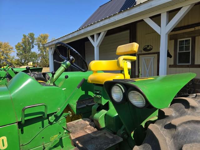 Image of John Deere 3010 equipment image 4
