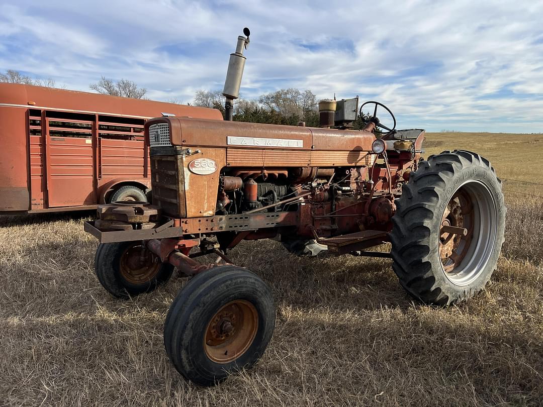 Image of Farmall 560  Primary image