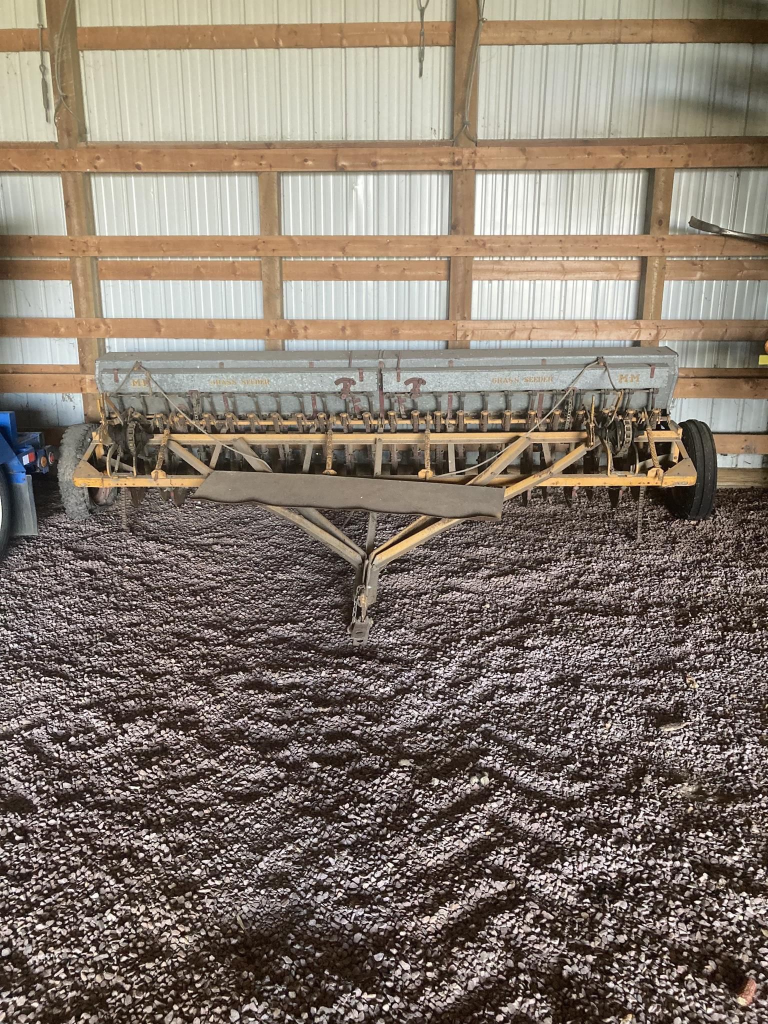 1963 Minneapolis-Moline P3-7 Equipment Image0