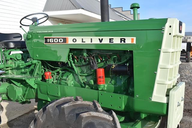 Image of Oliver 1600 equipment image 3