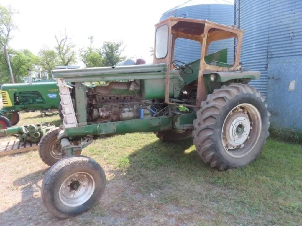 Main image Oliver 1600