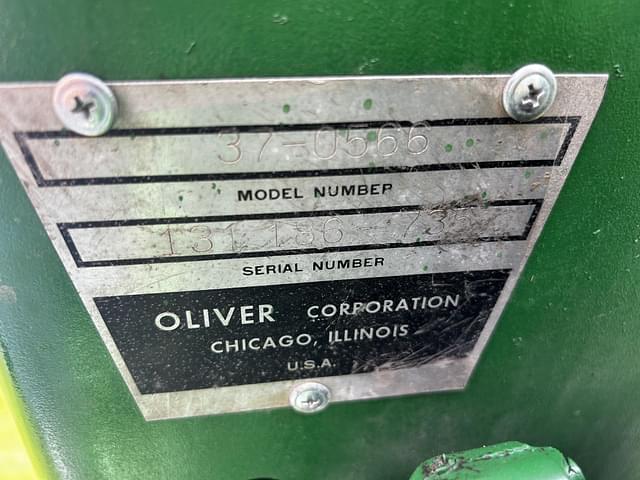 Image of Oliver 770 equipment image 1