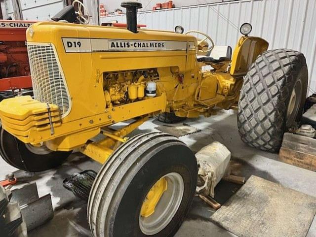 Image of Allis Chalmers D19 equipment image 1