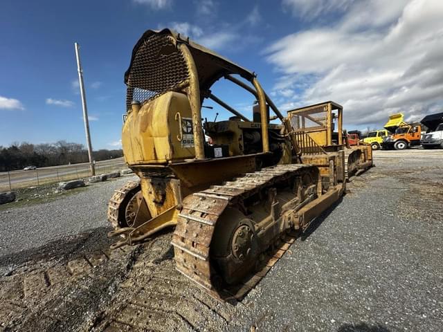 Image of Caterpillar D6C equipment image 2
