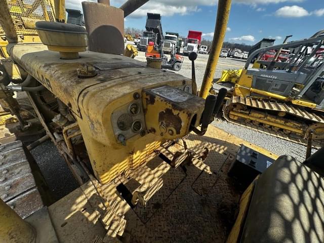 Image of Caterpillar D6C equipment image 4