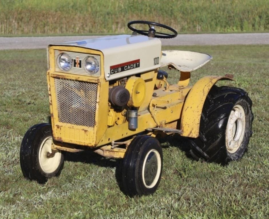 Main image Cub Cadet 100