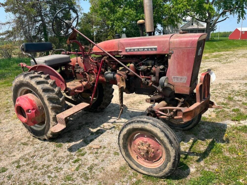 Main image Farmall 140