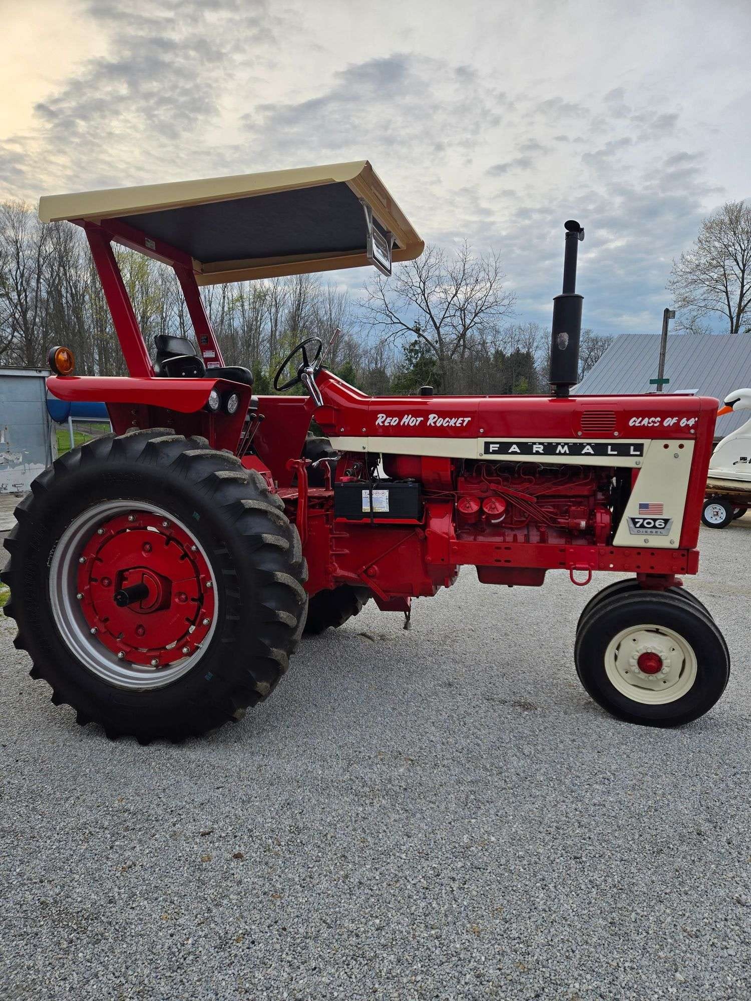1964 Farmall 706 Equipment Image0
