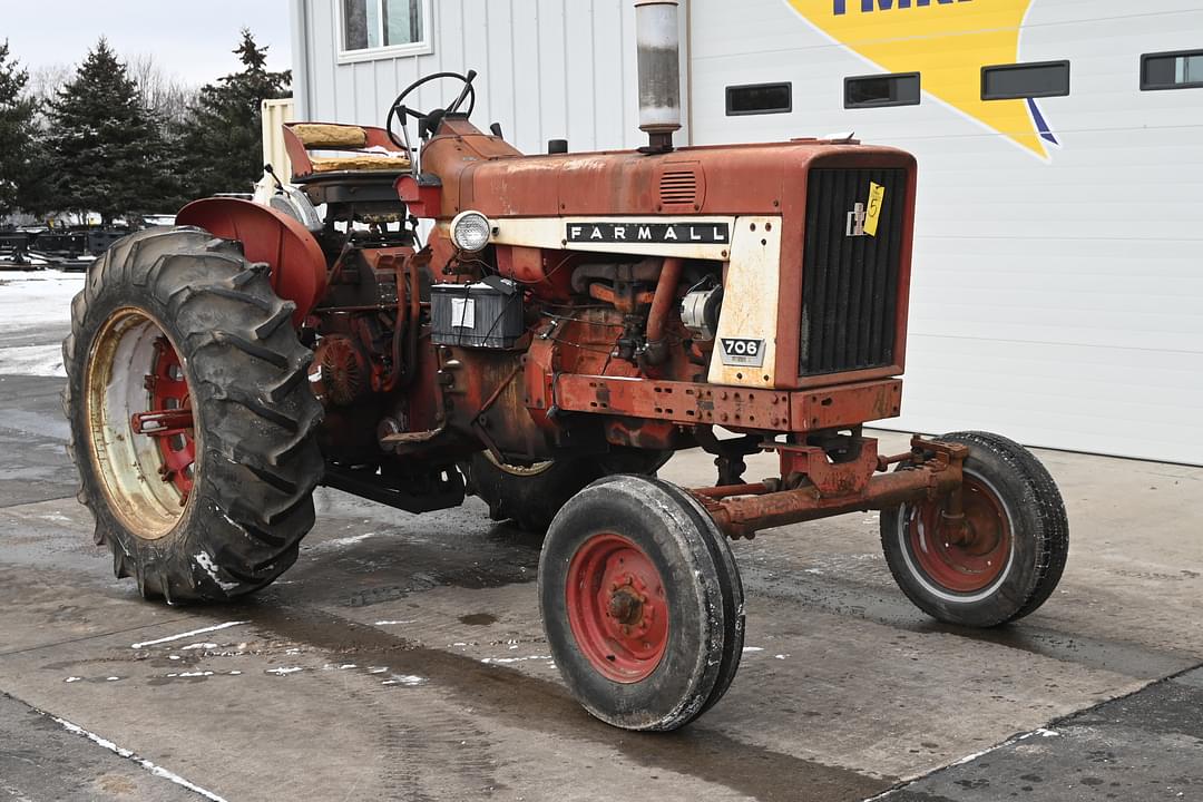 Image of Farmall 706 Primary image