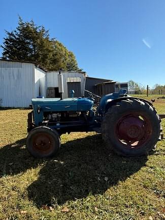 Image of Fordson Super Dexta equipment image 3