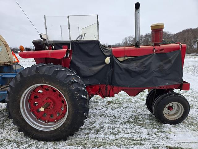 Image of International Harvester 806 equipment image 3