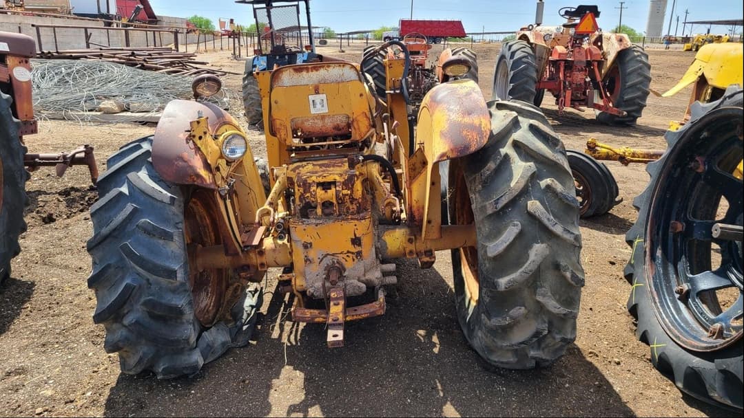 Image of International Harvester 2424 Image 1