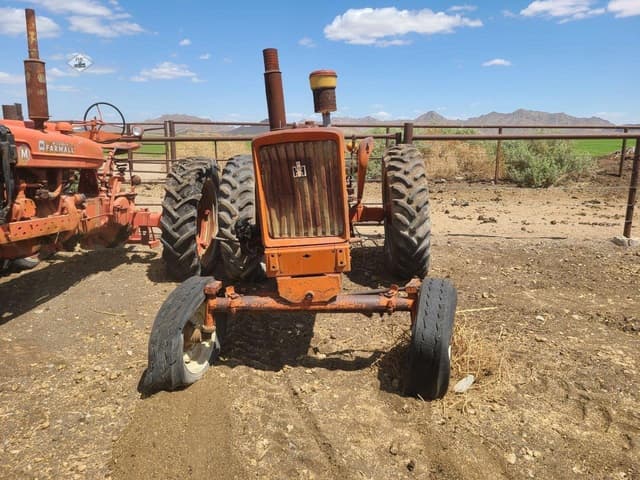 Image of International Harvester 504 equipment image 1