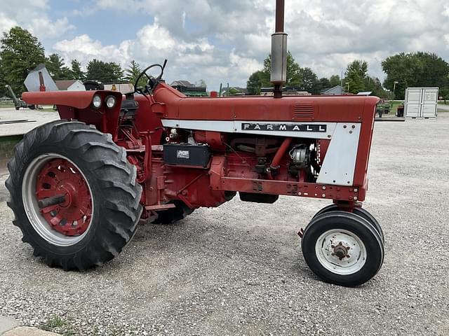 Image of International Harvester 706 equipment image 4