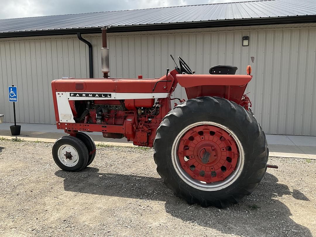 Image of International Harvester 706 Primary image