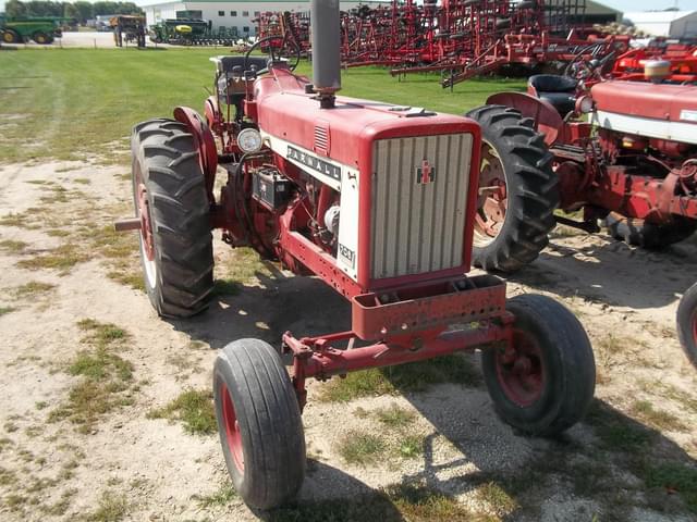 Image of International Harvester 706 equipment image 1
