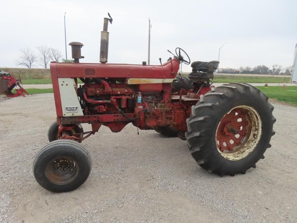 Image of International Harvester 806 Primary image