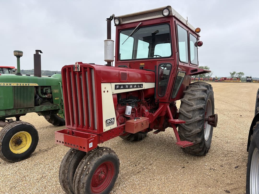 Image of International Harvester 806 Primary image