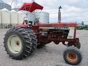 Thumbnail image International Harvester 806 1