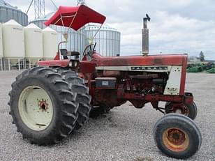 Main image International Harvester 806 1