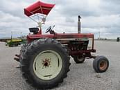 Thumbnail image International Harvester 806 6