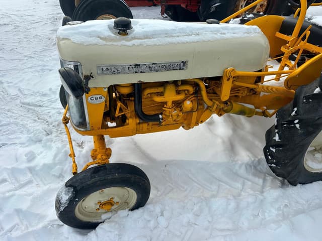 Image of International Harvester Cub Lo-Boy equipment image 3