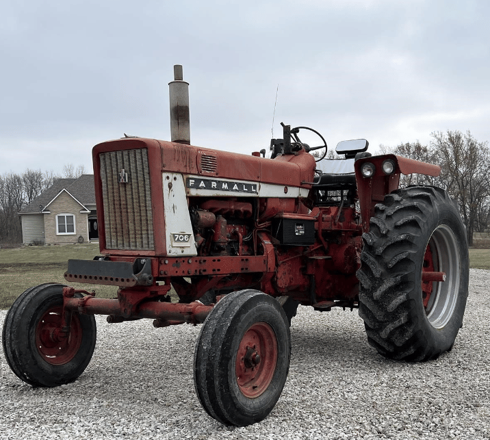 Main image International Harvester 706