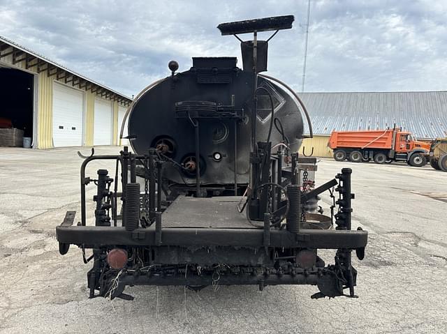 Image of International Loadstar 1800 equipment image 3