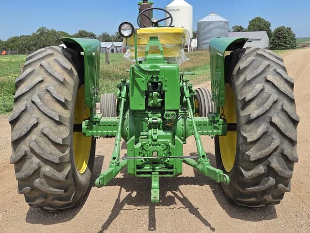 Image of John Deere 4020 equipment image 4