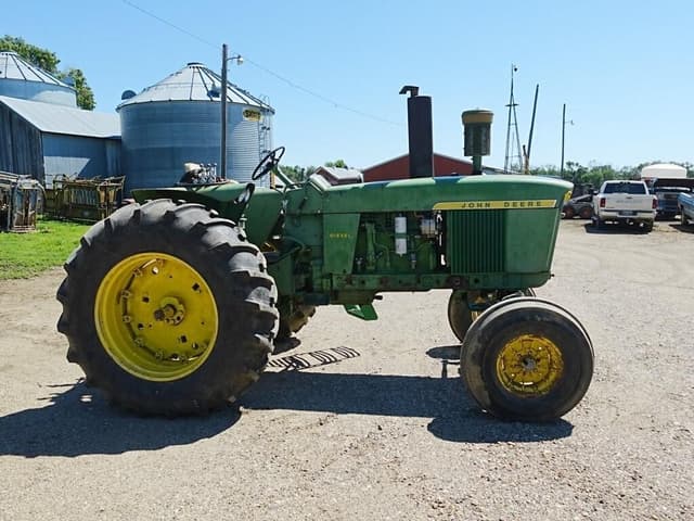 Image of John Deere 4020 equipment image 1