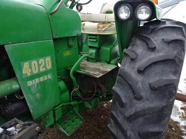 Image of John Deere 4020 equipment image 1