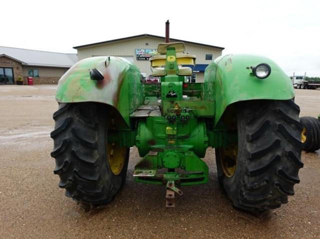 Image of John Deere 5010 equipment image 4