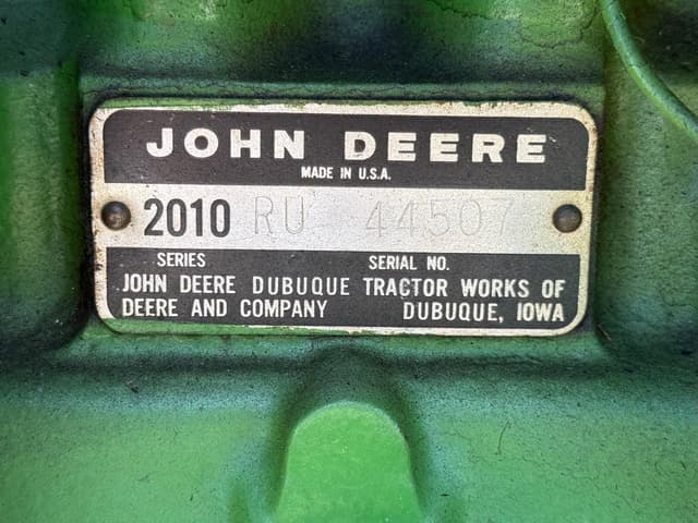 Image of John Deere 2010 equipment image 3