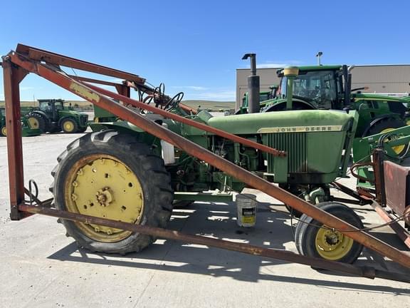 Image of John Deere 3020 equipment image 3